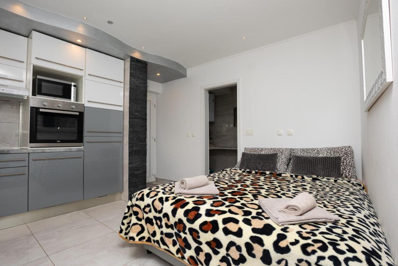 Apartments Viky Кральевица Экстерьер фото
